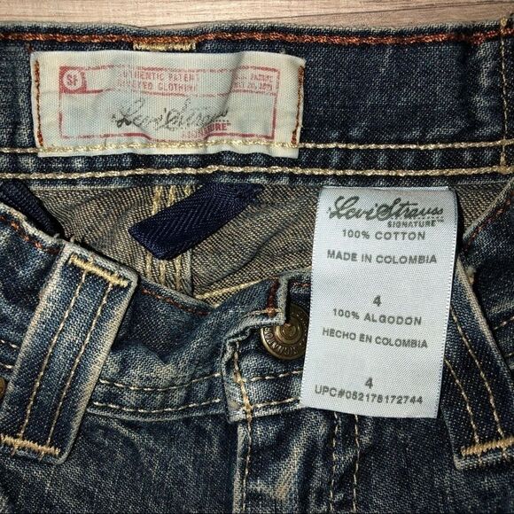 Signature Levi’s Boys Jean Shorts, Size 4 - Picture 3 of 4